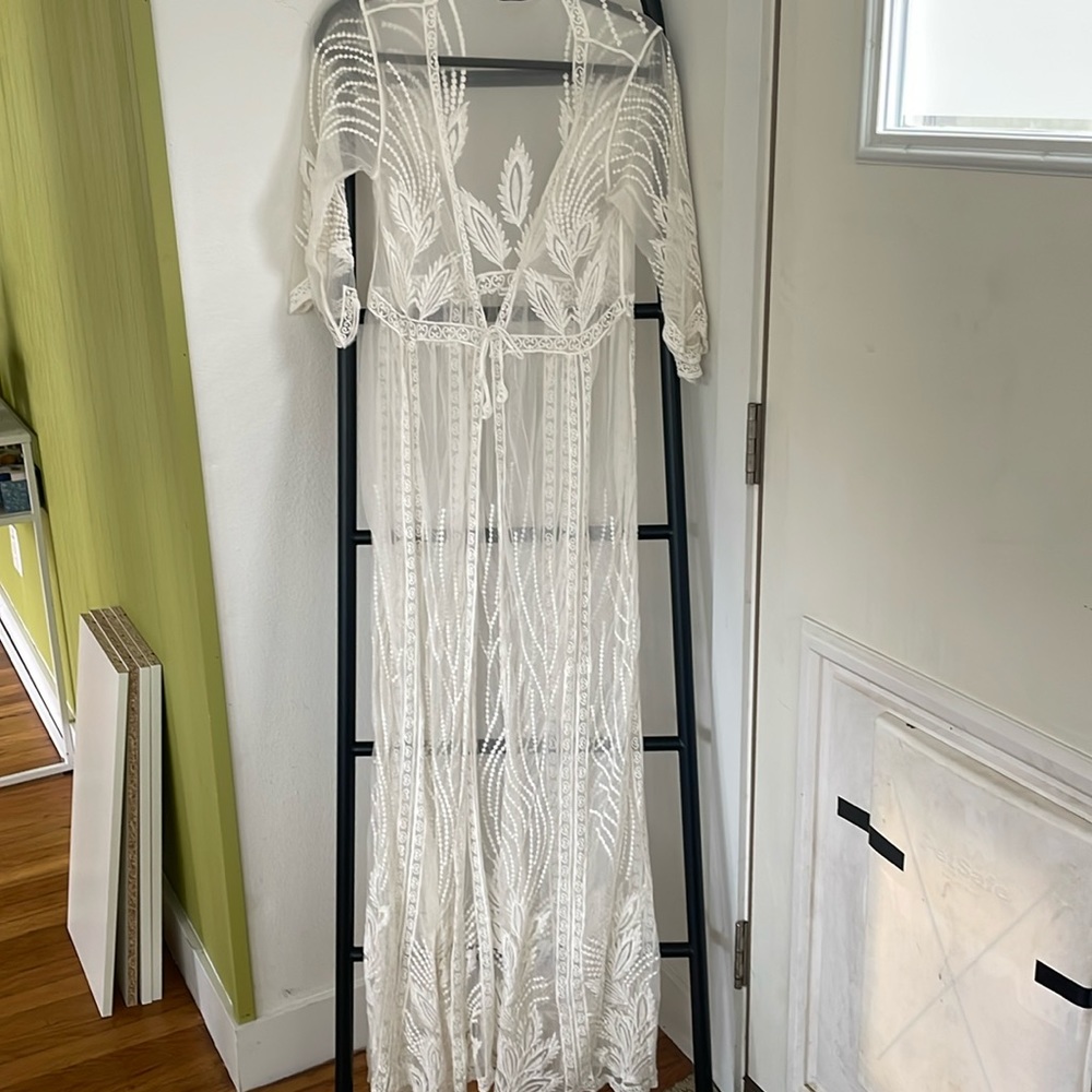 Swim cover! Sheer long sleeve in ivory